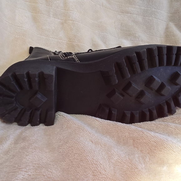 Madden Girl Hawke Black Lace-Up Combat Boots - Picture 5 of 10